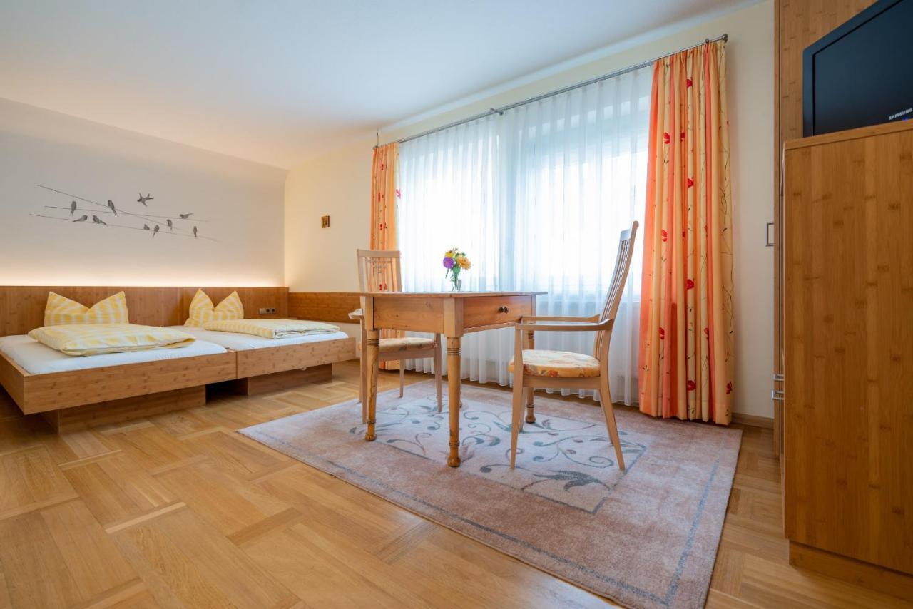 Gasthaus-Pension Zum Kreuz Stuhlingen Εξωτερικό φωτογραφία