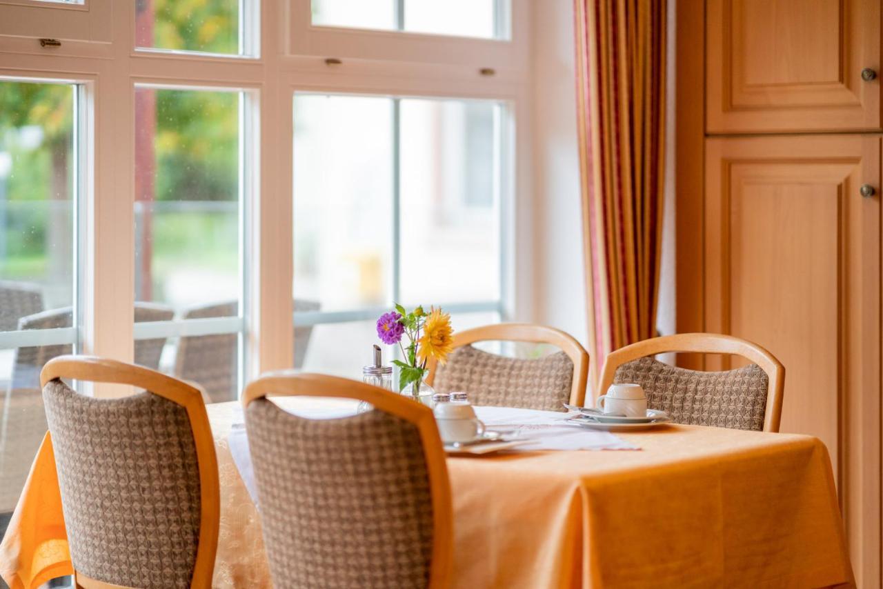 Gasthaus-Pension Zum Kreuz Stuhlingen Εξωτερικό φωτογραφία
