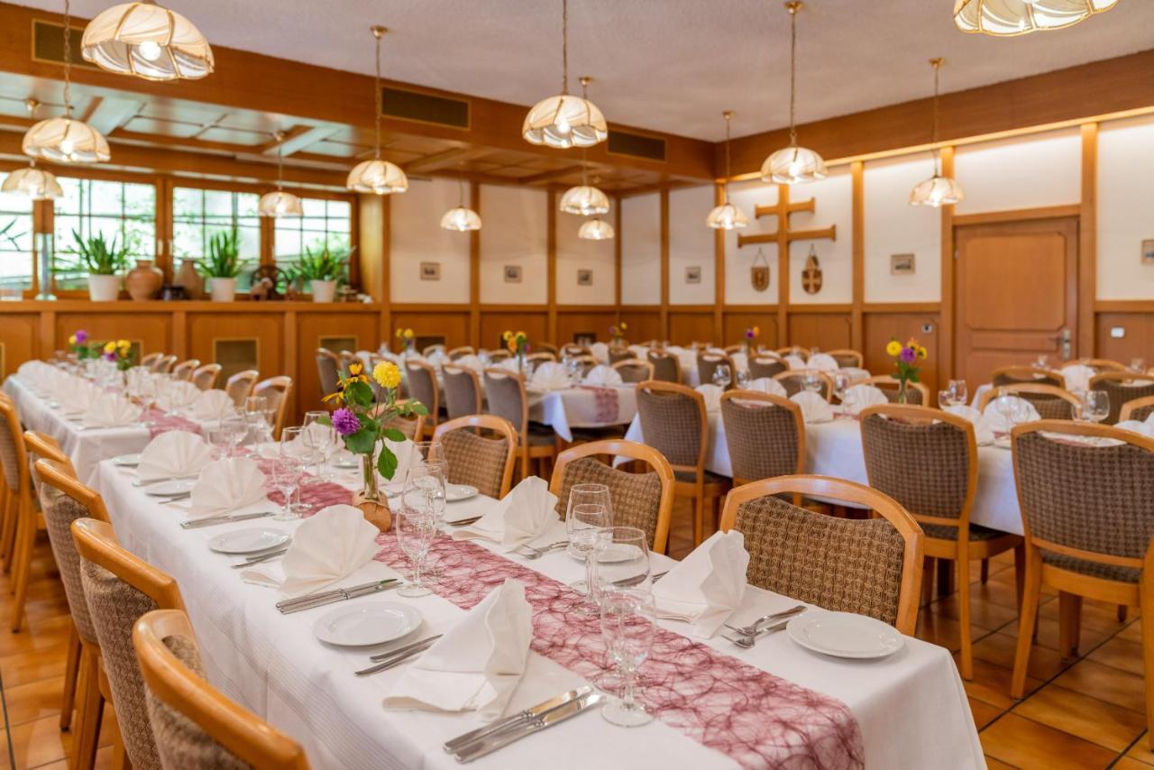 Gasthaus-Pension Zum Kreuz Stuhlingen Εξωτερικό φωτογραφία