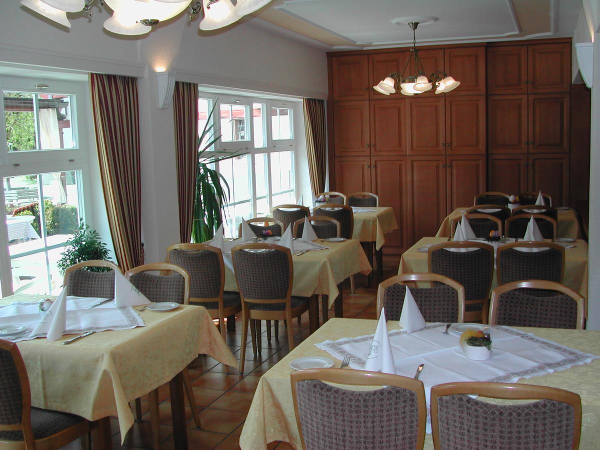 Gasthaus-Pension Zum Kreuz Stuhlingen Εξωτερικό φωτογραφία