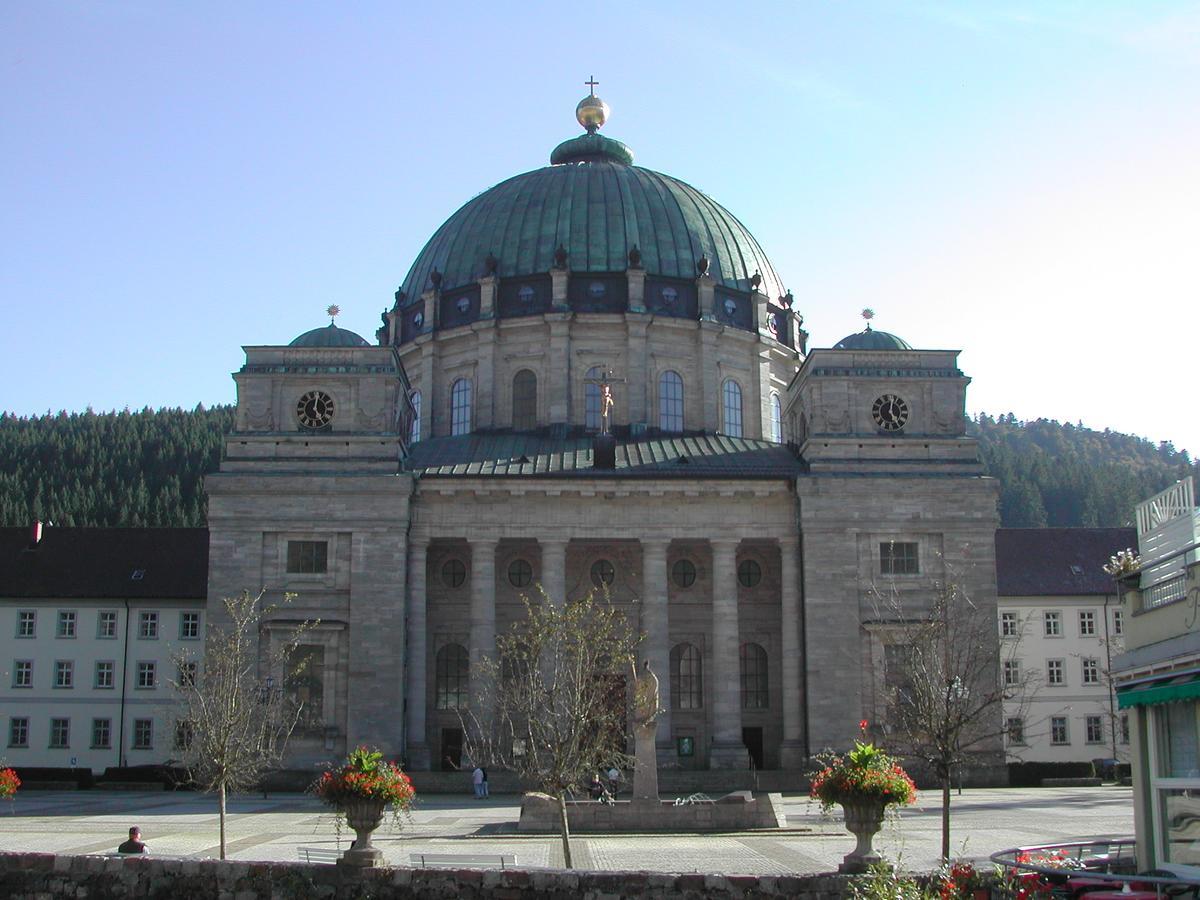 Gasthaus-Pension Zum Kreuz Stuhlingen Εξωτερικό φωτογραφία
